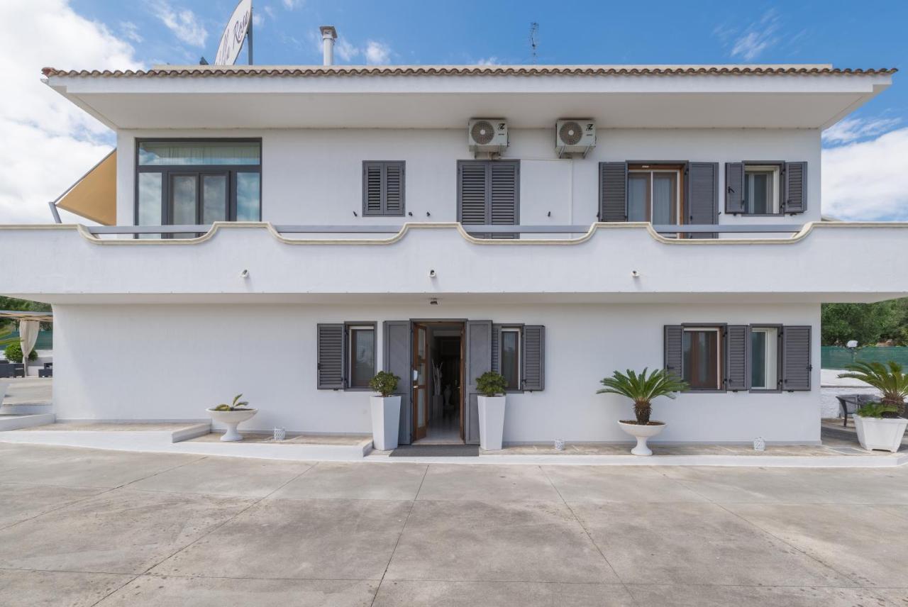 Piccolo Hotel Villa Rosa Ostuni Exteriör bild